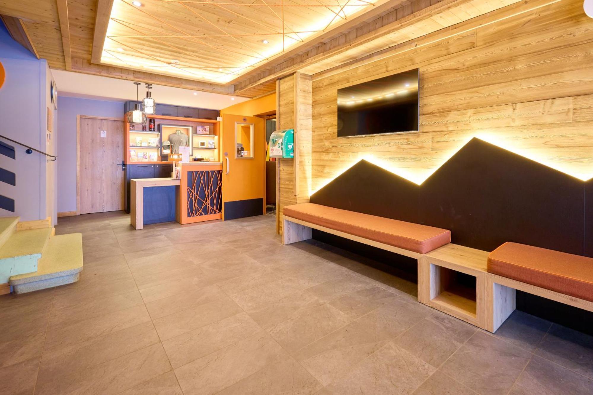 Hotel Base Camp - Les 2 Alpes 3*